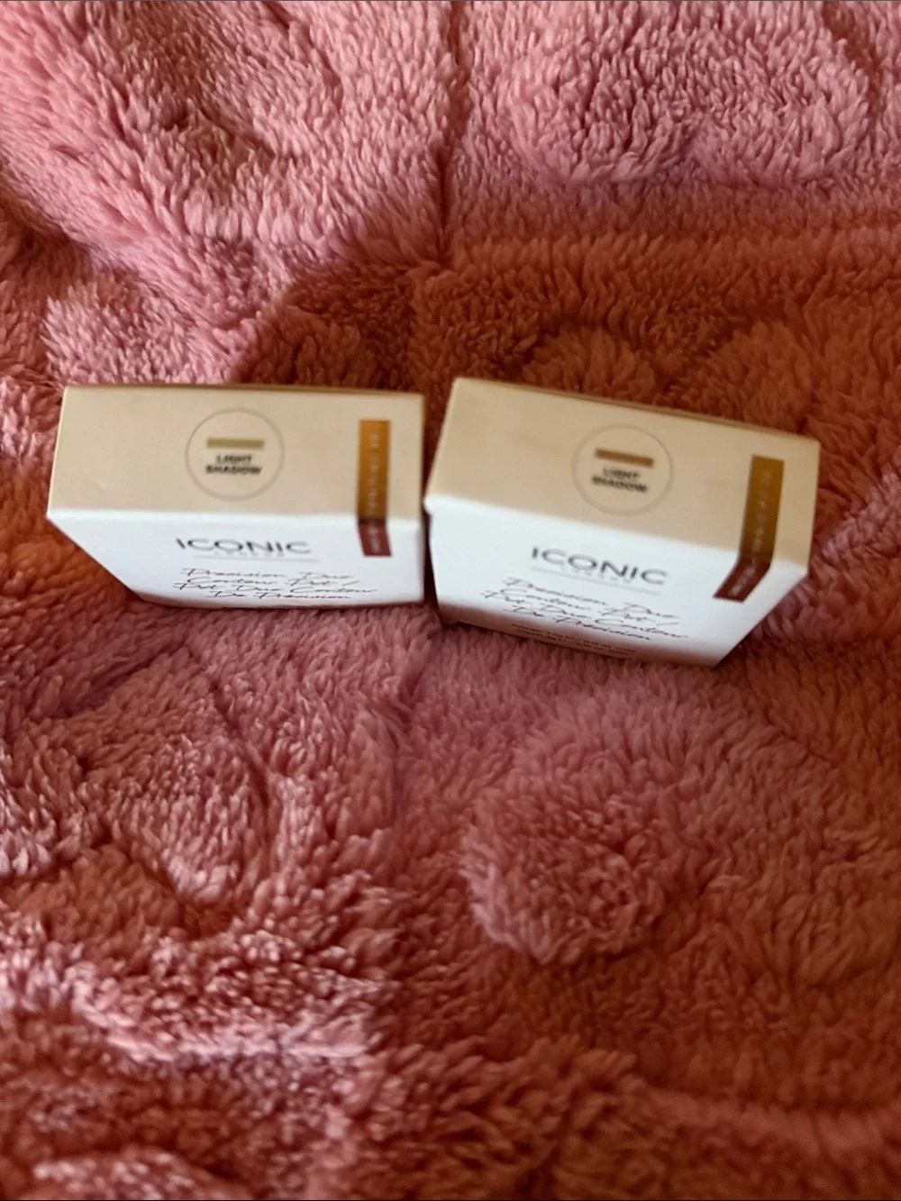 ICONIC London Contour Pot shade light 2X